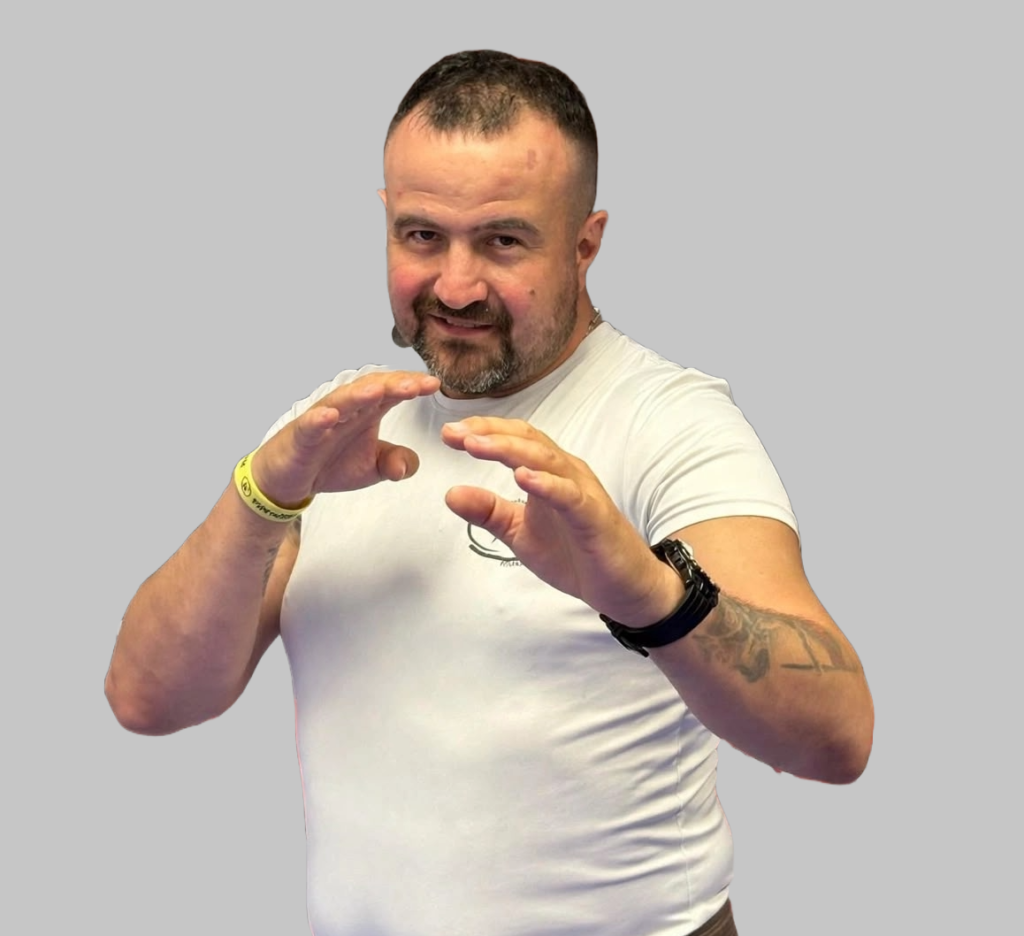 Wojciech Andrzejczak trener KravMagi